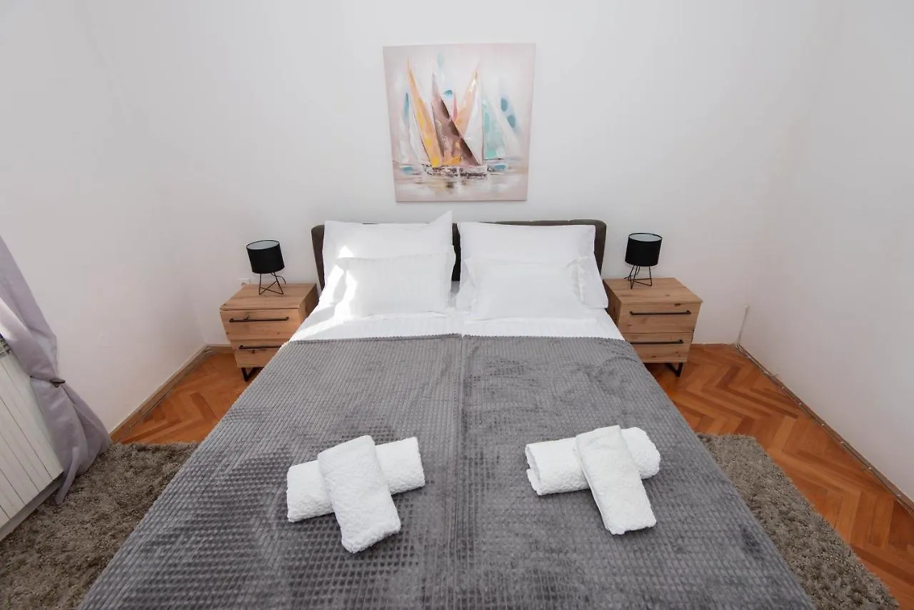Apartment Sweet Home Paolo Zara